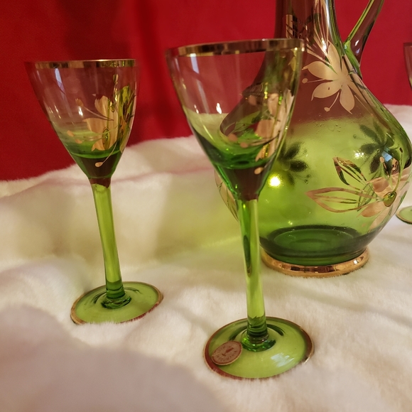 Vintage Romanian Crystal Wine Decanter and 5 cordi - Picture 2 of 6